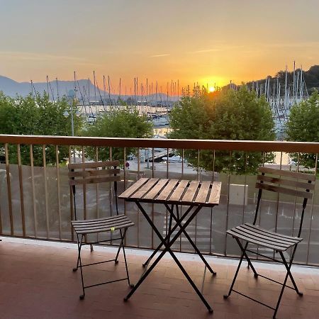 Appartement Les Pieds Dans L'Eau 생 망드리에 쉬르 메르 외부 사진