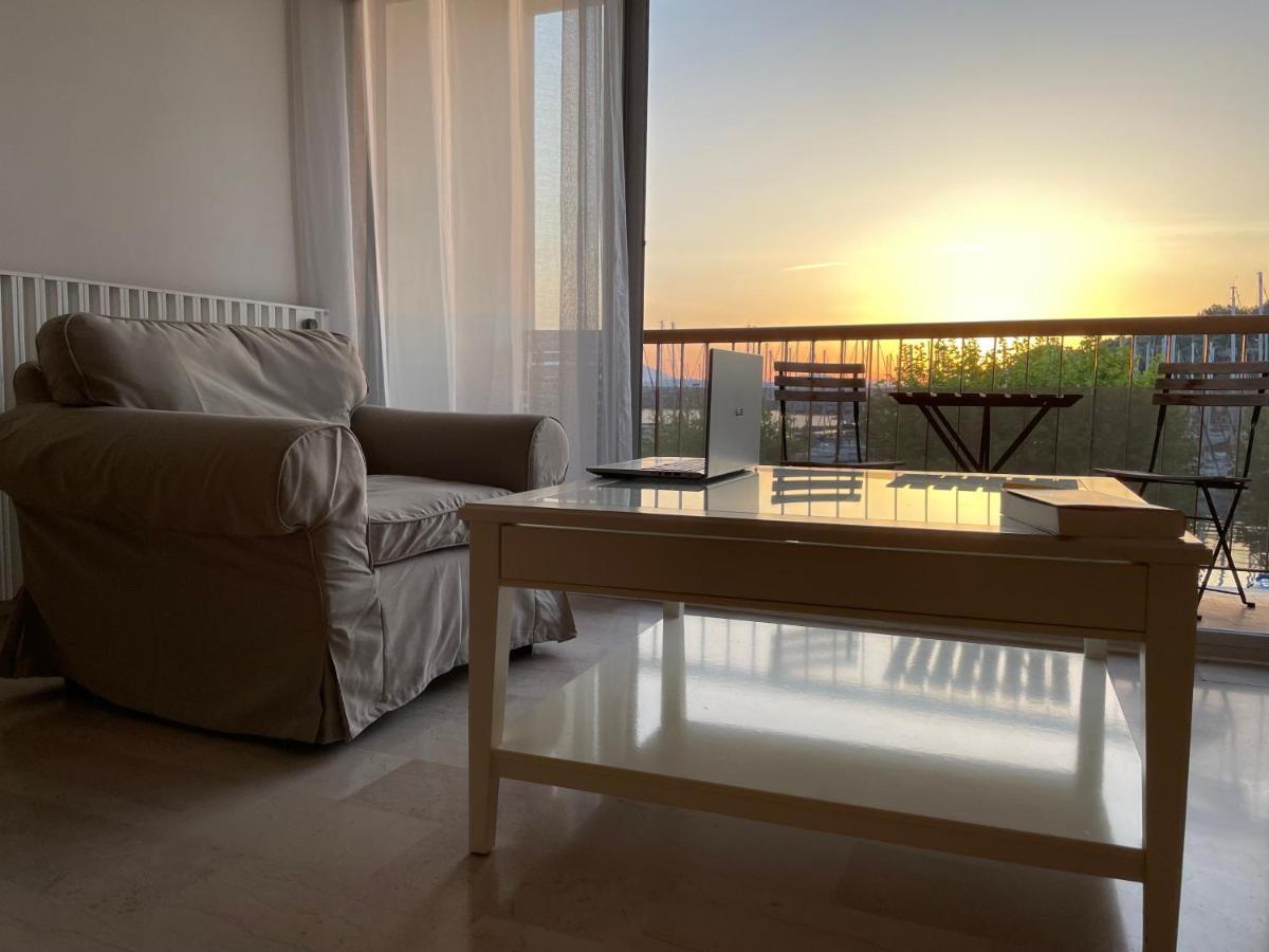 Appartement Les Pieds Dans L'Eau 생 망드리에 쉬르 메르 외부 사진