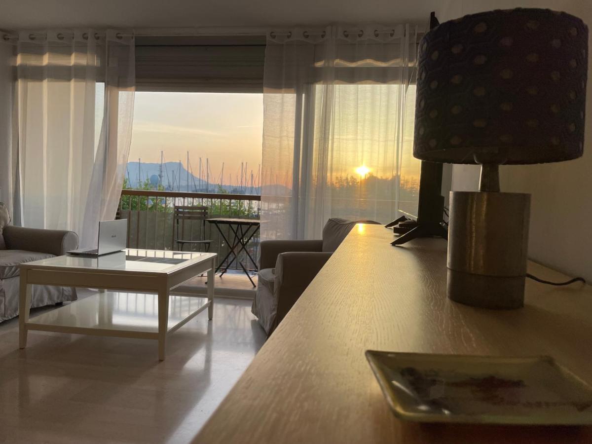 Appartement Les Pieds Dans L'Eau 생 망드리에 쉬르 메르 외부 사진