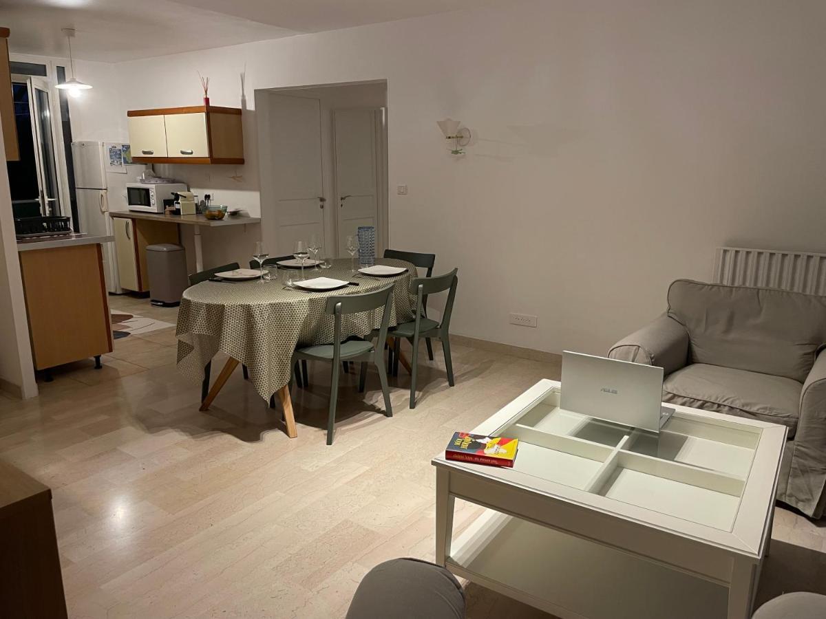 Appartement Les Pieds Dans L'Eau 생 망드리에 쉬르 메르 외부 사진