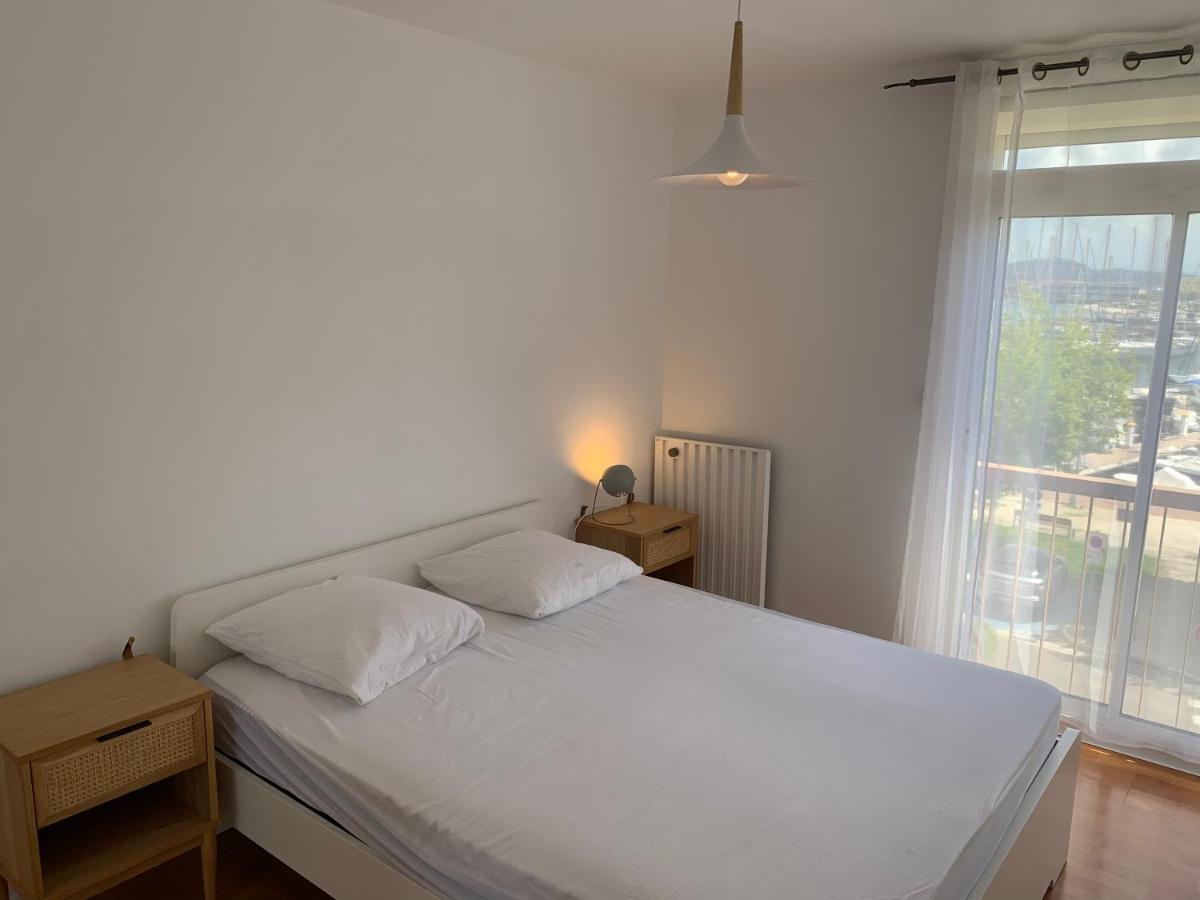 Appartement Les Pieds Dans L'Eau 생 망드리에 쉬르 메르 외부 사진