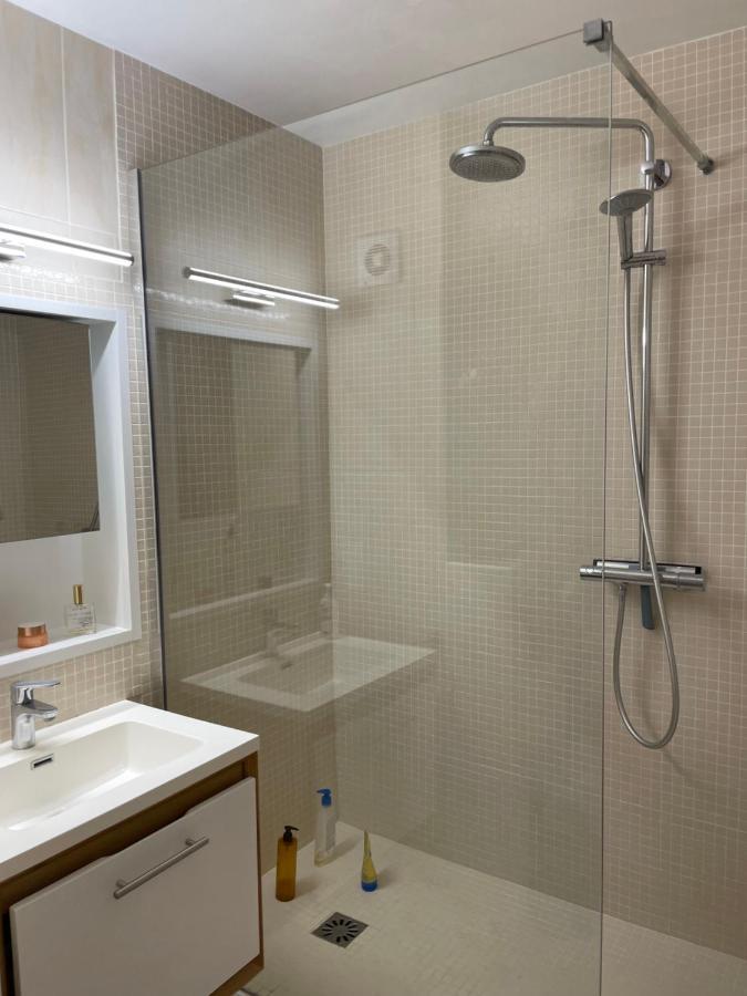 Appartement Les Pieds Dans L'Eau 생 망드리에 쉬르 메르 외부 사진